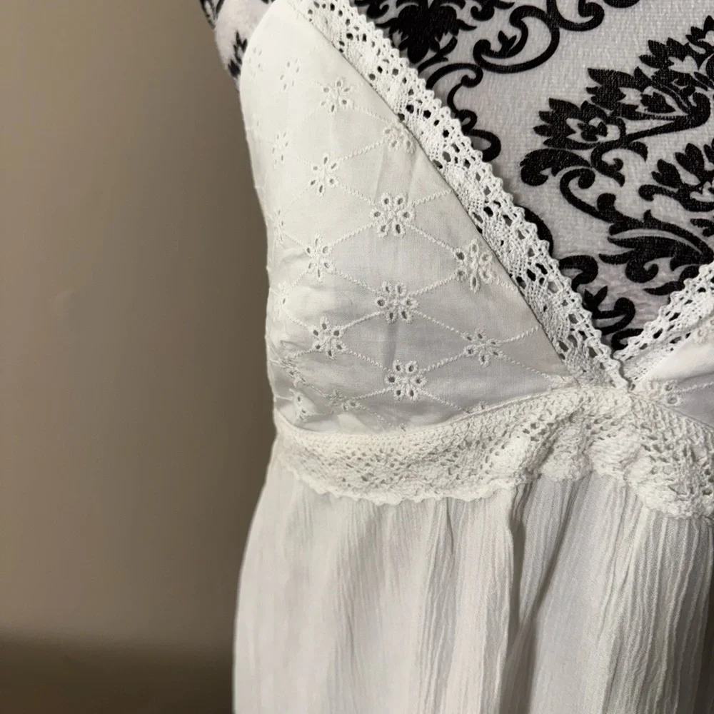 No Boundaries White Eyelet Dress NWT - Picture 2 of 8